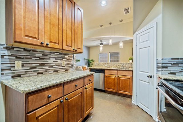 15422 Seamount Cay Ct 104, Corpus Christi, TX 78418