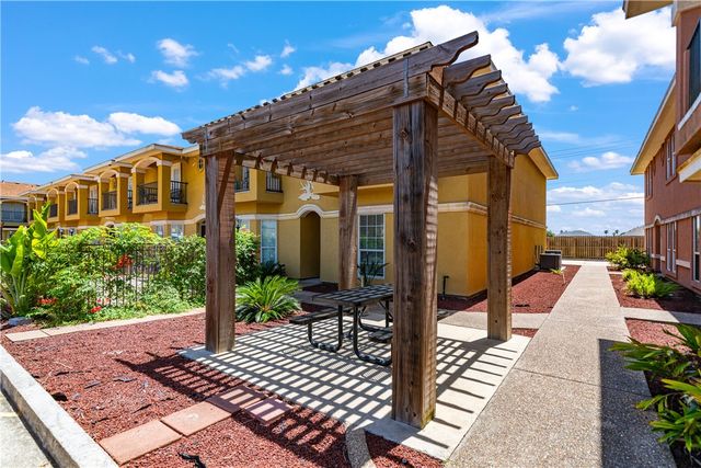 15422 Seamount Cay Ct 104, Corpus Christi, TX 78418