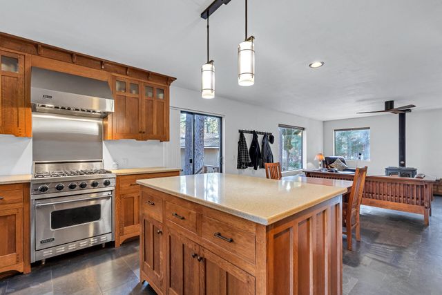 4000 Fs Road, Hayfork, CA 96041