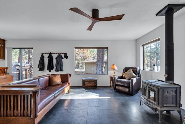 4000 Fs Road, Hayfork, CA 96041