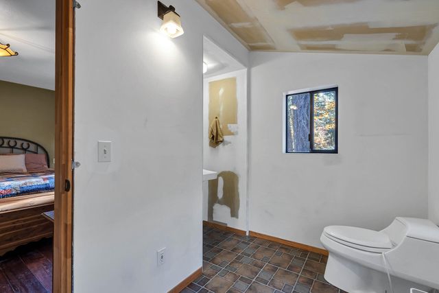 4000 Fs Road, Hayfork, CA 96041