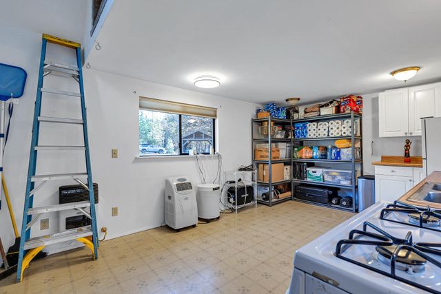 4000 Fs Road, Hayfork, CA 96041