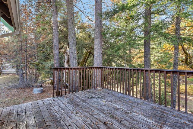 4000 Fs Road, Hayfork, CA 96041