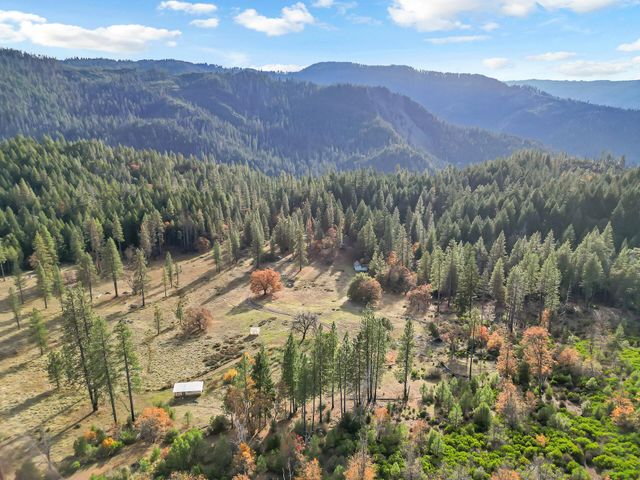 4000 Fs Road, Hayfork, CA 96041