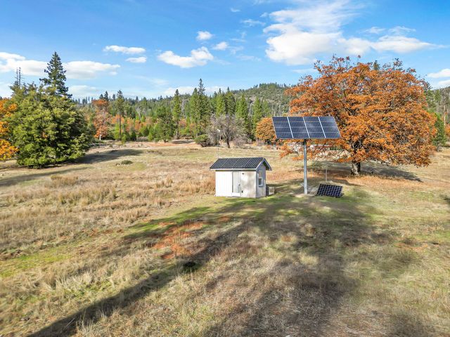 4000 Fs Road, Hayfork, CA 96041