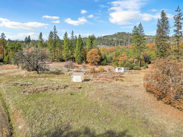 4000 Fs Road, Hayfork, CA 96041