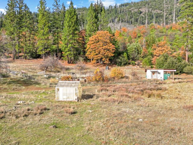 4000 Fs Road, Hayfork, CA 96041