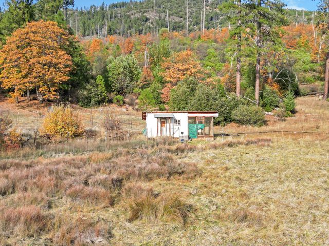4000 Fs Road, Hayfork, CA 96041
