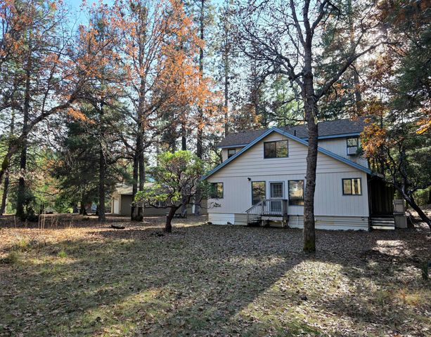 4000 Fs Road, Hayfork, CA 96041