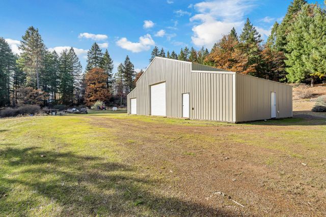 4000 Fs Road, Hayfork, CA 96041