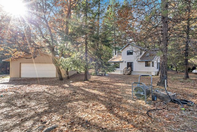 4000 Fs Road, Hayfork, CA 96041