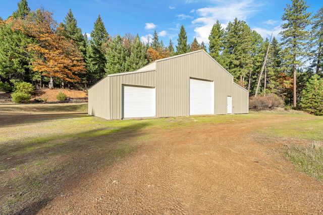 4000 Fs Road, Hayfork, CA 96041