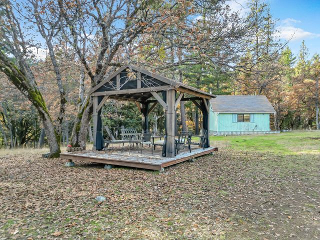 4000 Fs Road, Hayfork, CA 96041