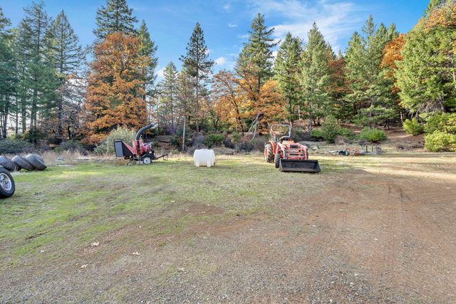 4000 Fs Road, Hayfork, CA 96041