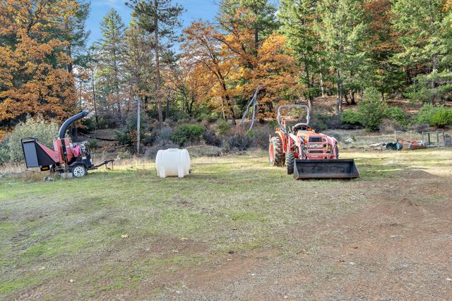 4000 Fs Road, Hayfork, CA 96041