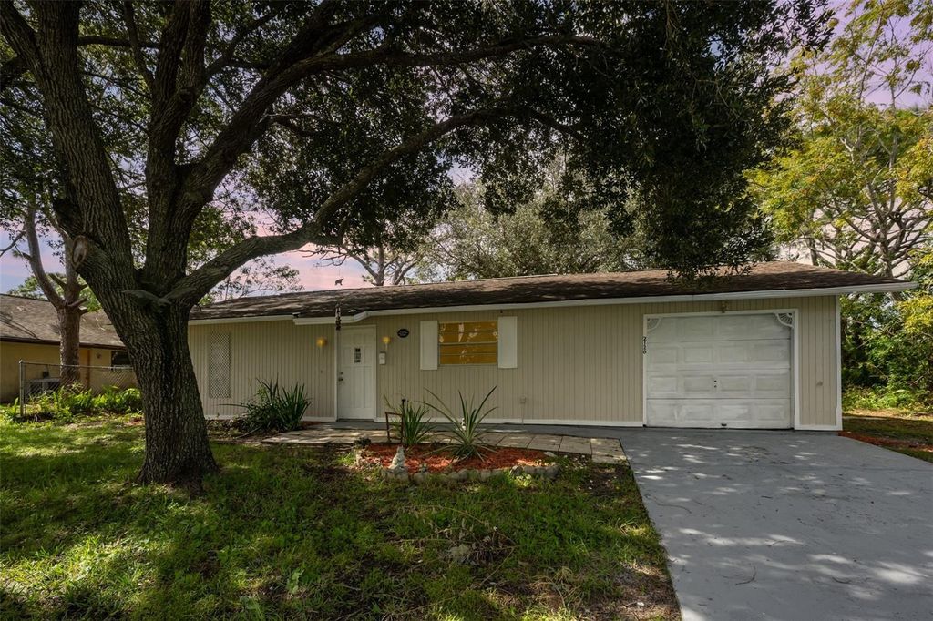 2126 WHITESIDE AVENUE SE, Palm Bay, FL 32909