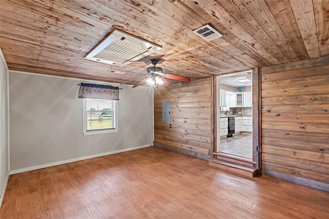 26983 County Road 115, Bedias, TX 77831