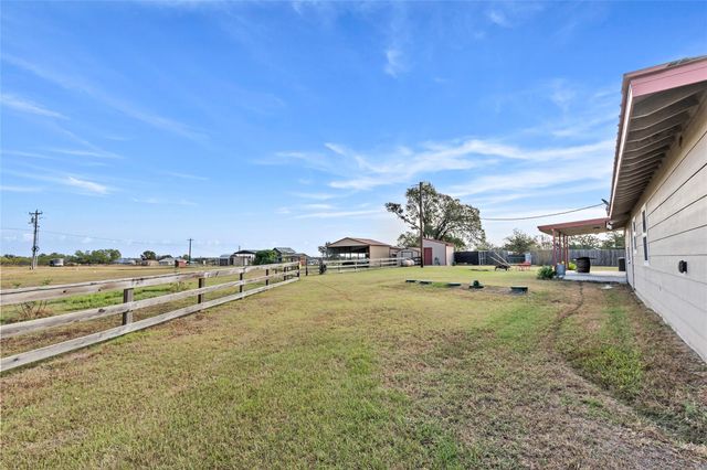 26983 County Road 115, Bedias, TX 77831