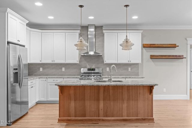 121 Freedom Trail, Chapel Hill, NC 27516