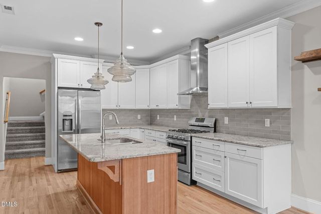 121 Freedom Trail, Chapel Hill, NC 27516