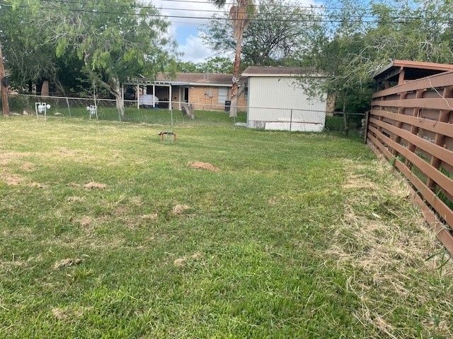 1038 Zarsky Dr, Corpus Christi, TX 78412