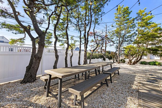 6 E 51st Street, Long Beach Twp, NJ 08008