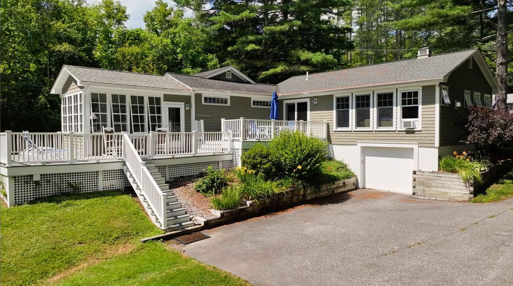 752 Pleasant Street, New London, NH 03257