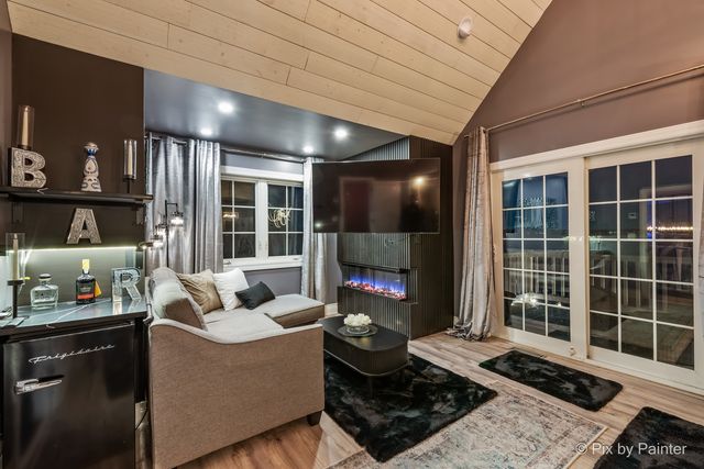 26089 W Calhoun Avenue, Antioch, IL 60002