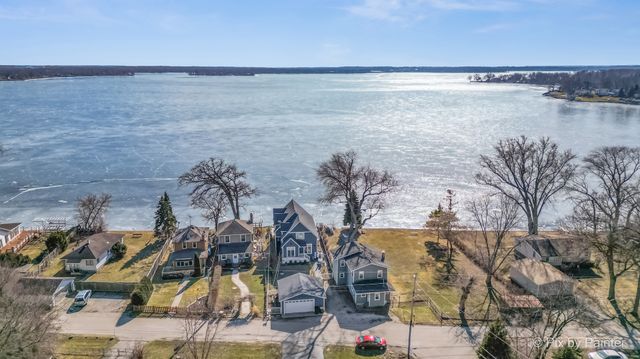 26089 W Calhoun Avenue, Antioch, IL 60002