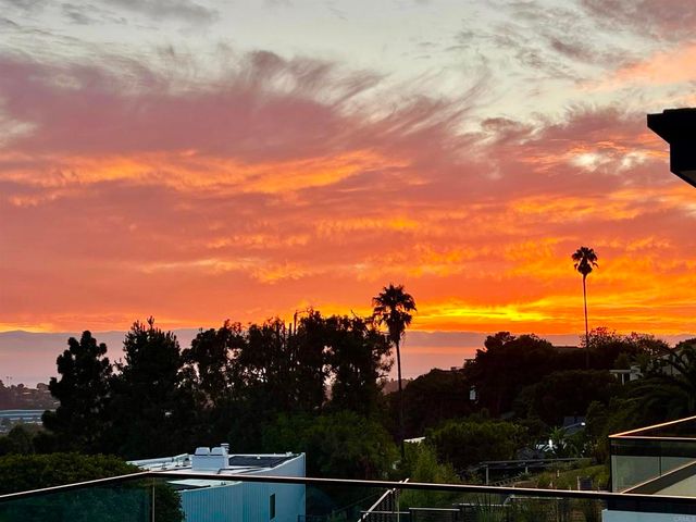 1110 Solana Drive, Del Mar, CA 92014