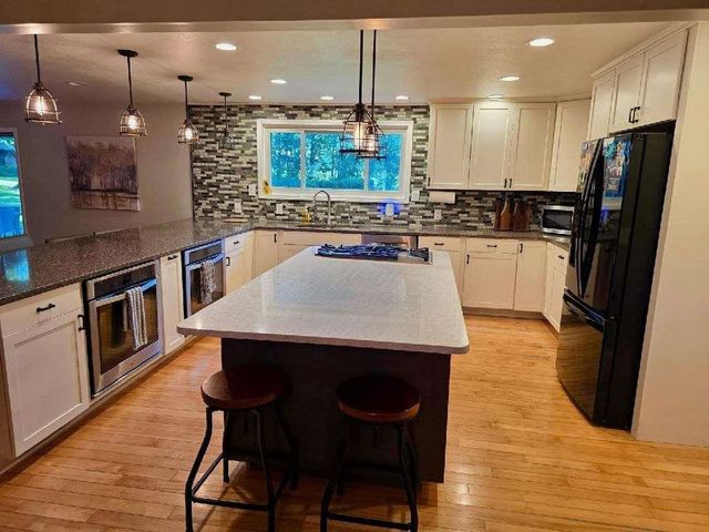 1417 E Weidman Road, Rosebush, MI 48878