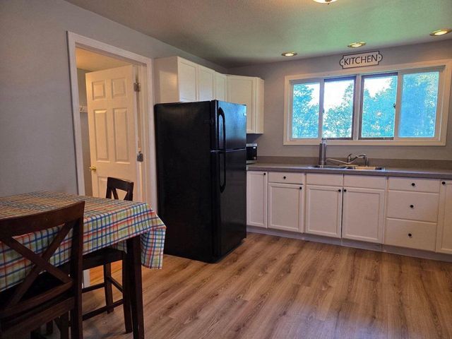 1417 E Weidman Road, Rosebush, MI 48878