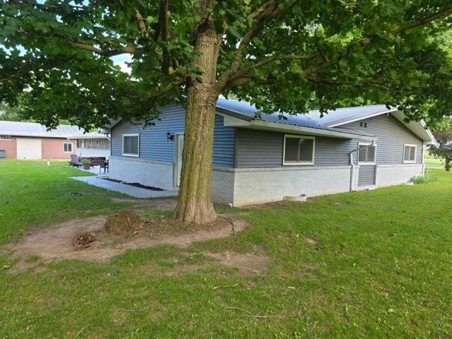 1417 E Weidman Road, Rosebush, MI 48878