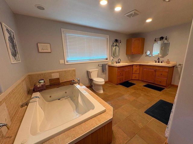 1417 E Weidman Road, Rosebush, MI 48878