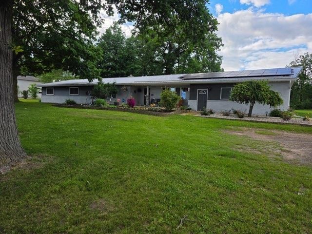 1417 E Weidman Road, Rosebush, MI 48878
