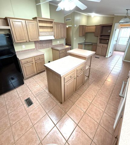 610 Ash, Harper, KS 67058