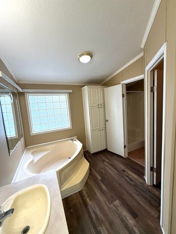 610 Ash, Harper, KS 67058