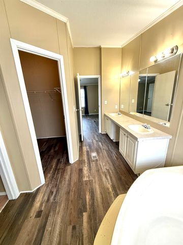 610 Ash, Harper, KS 67058