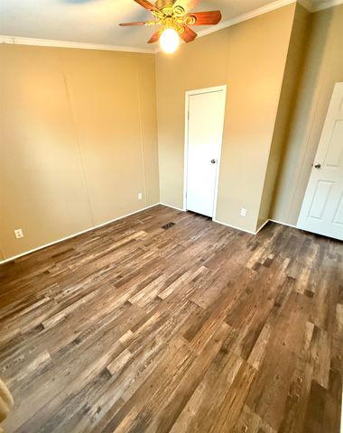 610 Ash, Harper, KS 67058