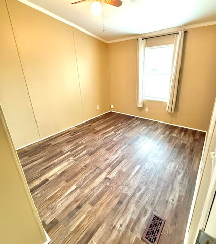 610 Ash, Harper, KS 67058