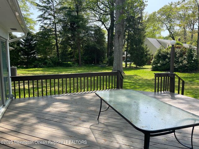 12 Greenbrier Road, Oakhurst, NJ 07755