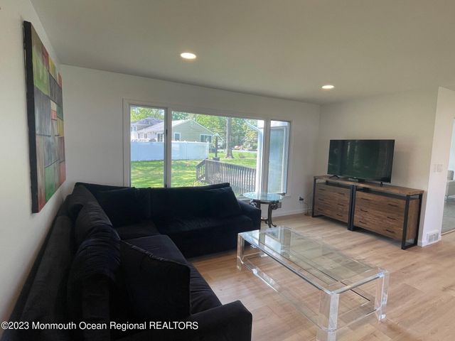 12 Greenbrier Road, Oakhurst, NJ 07755