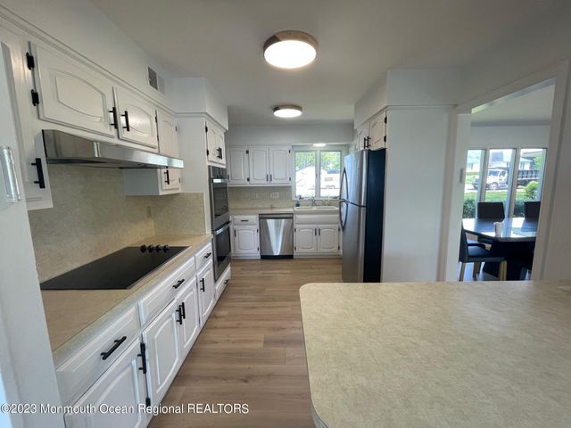 12 Greenbrier Road, Oakhurst, NJ 07755