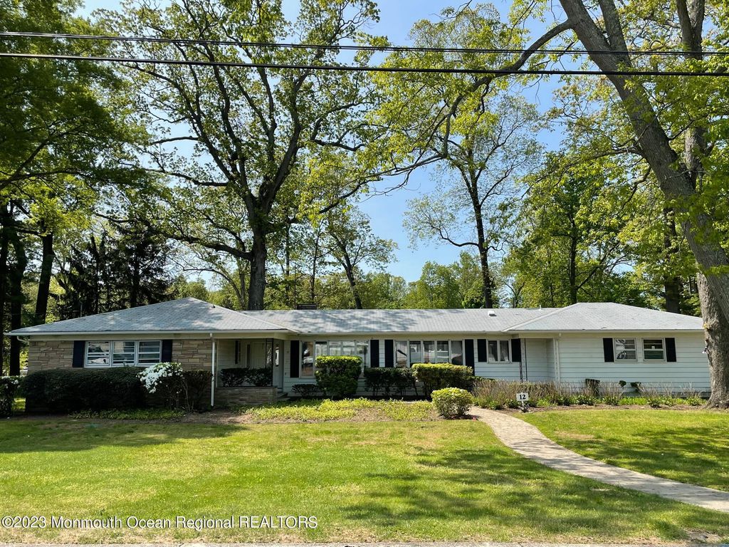 12 Greenbrier Road, Oakhurst, NJ 07755