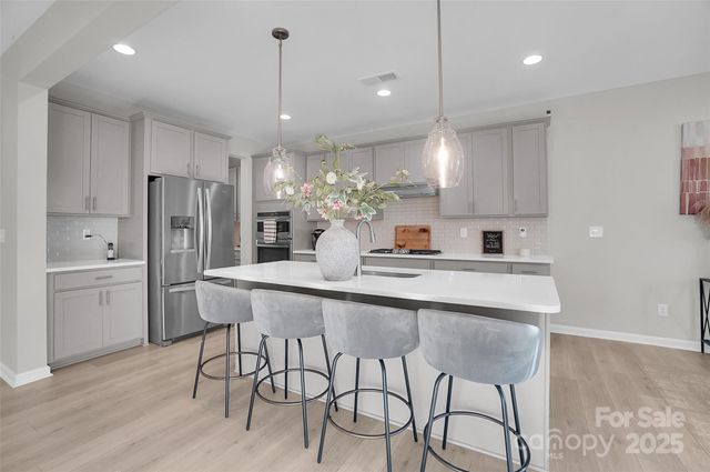 211 Tetcott Street, Mooresville, NC 28115