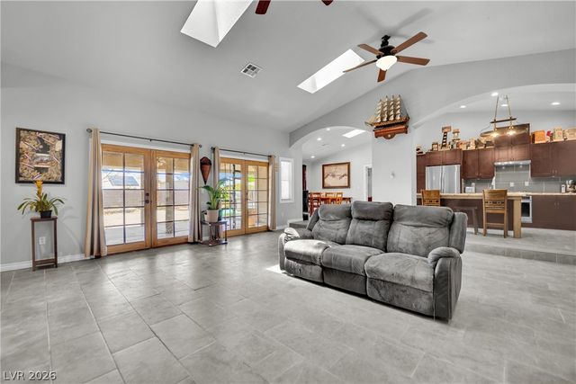 420 North Racetrack Road, Henderson, NV 89015