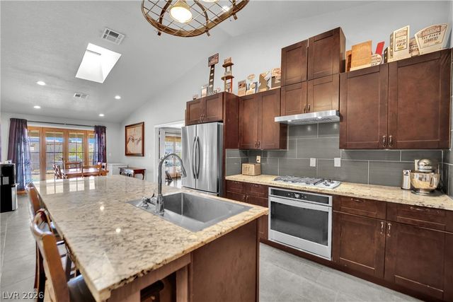 420 North Racetrack Road, Henderson, NV 89015