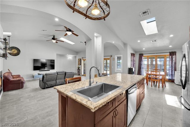 420 North Racetrack Road, Henderson, NV 89015