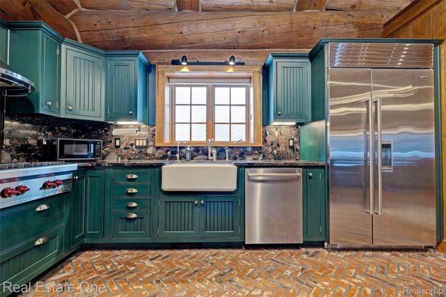 4340 Lahring Road, Holly Township, MI 48442