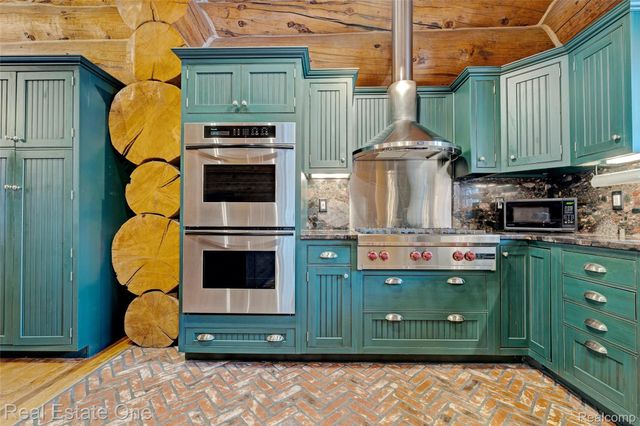 4340 Lahring Road, Holly Township, MI 48442